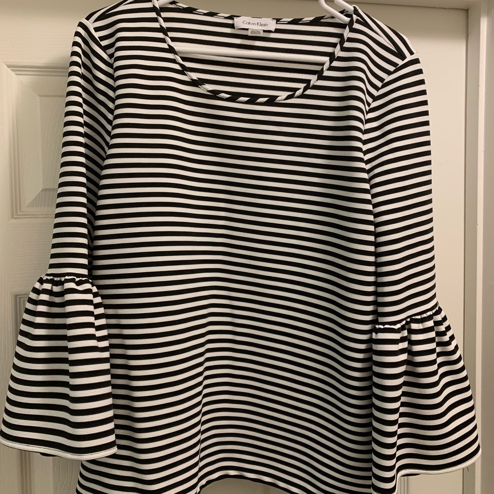 Stripped bell sleeve blouse